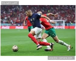 杰伦格林的暴力隔扣和阿门汤普森的光速盖帽，一攻一防展现火箭超高天赋